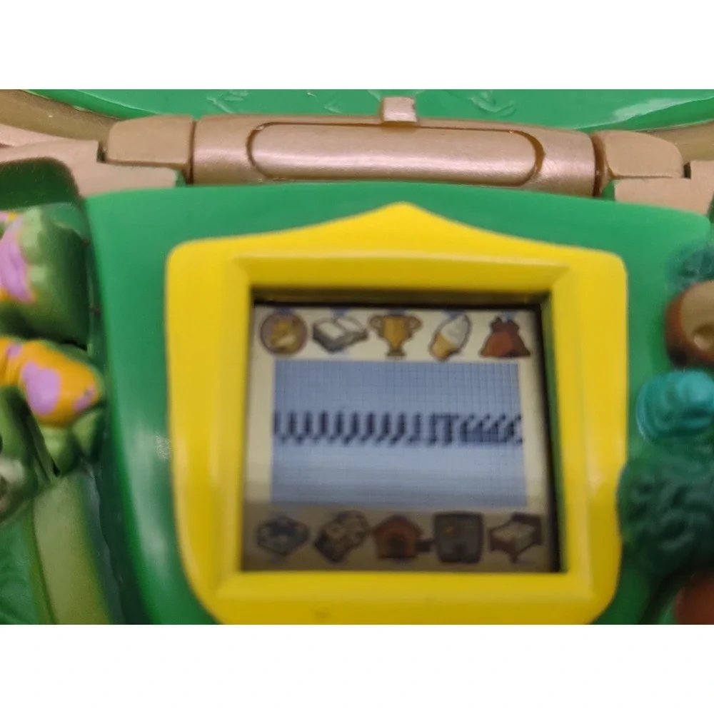 Vintage 2003 Hasbro NeoPets Virtual Electronic Handheld Game +3 Original Figures